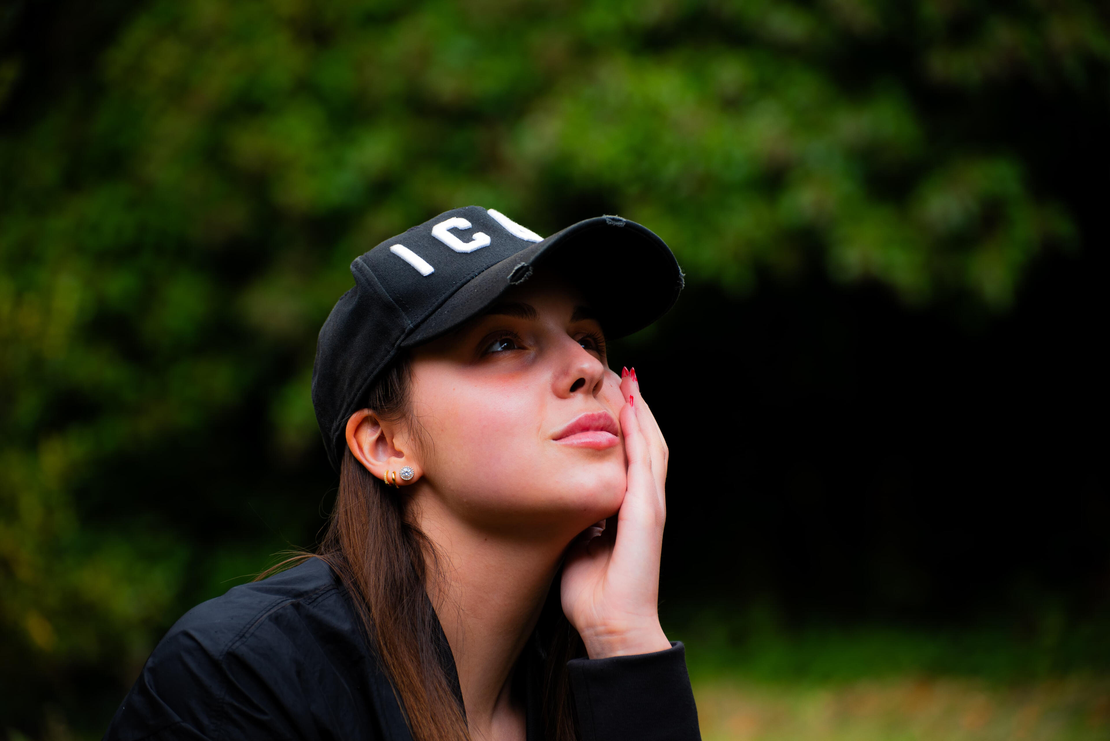Nikkor 70-300m, 125mm, ISO 200, f/5, s" 1/160.